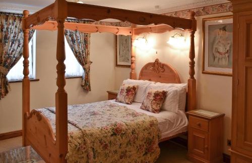 Dereham House | Pheasant Roost