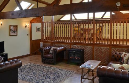 Dereham House | Pheasant Roost