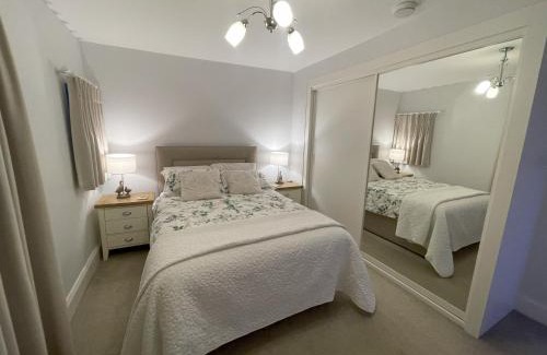 Almondbury House | Pheasants Crossing - luxurious and cozy cottage in peaceful rural location