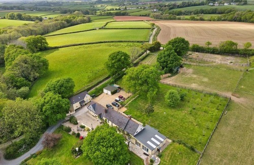 Broadwoodkelly Cottage | Pheasants Roost With Indoor Heated Pool, Cottage In Devon
