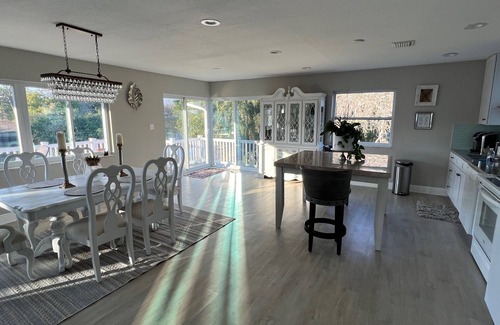 Southgate House | Phillip Creek House with Kayaks