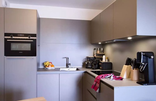 Huez Apartment | PHOB28 Apartment in a residence with swimming pool sauna gym