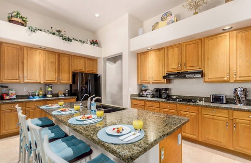 Pinnacle Hill House | Phoenix-Glendale Resort-Style Retreat. Saltwater Pool & Spa, walk to hiking.