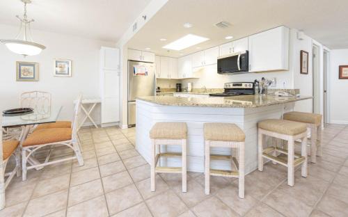 Orange Beach Apartment | Phoenix VI 6905 condo