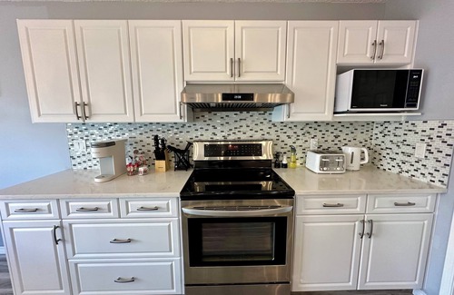 Evanston House | Phoenix’s nest - 3BR 4 beds Calgary Home NW