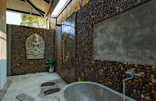 Bo Trach Resort | Phong Nha Lake House