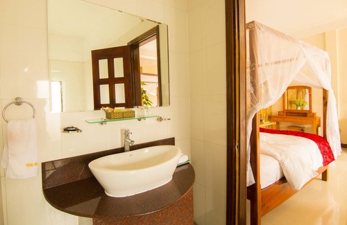 Bo Trach Resort | Phong Nha Lake House