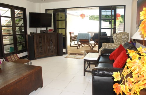 Kathu House | Phuket Gay Home Stay - Caters to Men