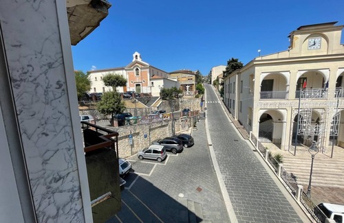 Piaggine House | PIAZZA VENETO - View of main town square, ideal hiking and nature