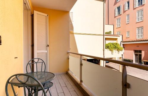 Venezia Nuova Apartment | Piccola Venezia Bright Apartment with Balcony!
