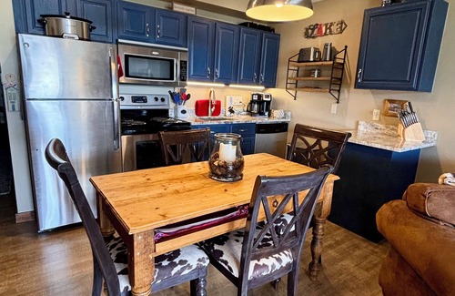 Dillon Condo | 🪻PICK ME! You WON’T be sorry. Stunning mountain & lake views! 🏔️⛵️🎣⛷️