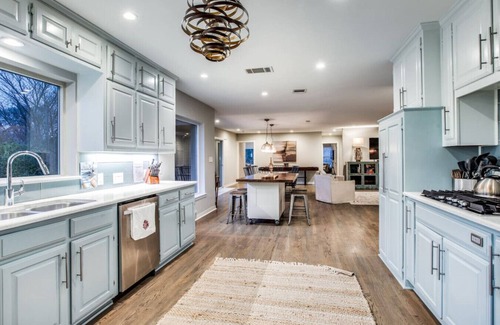 Dallas House | Pickleball Vacation In Dallas! Private 30x60 Court