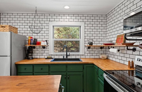 Arkdale Cabin | Pickles Cabin in the Woods, Pet Friendly, near Lake Petenwell