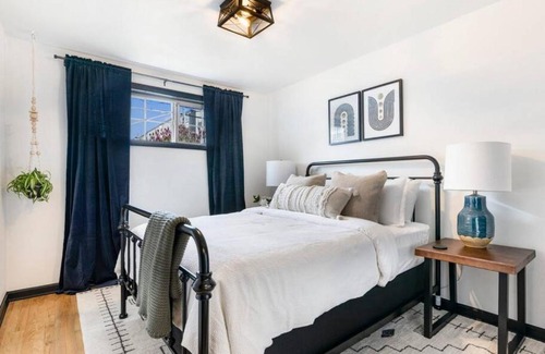 Arnada House | Picture Perfect Bungalow in the heart of DT Vancouver