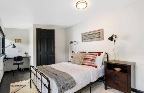 Arnada House | Picture Perfect Bungalow in the heart of DT Vancouver