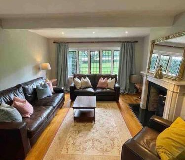 Stedham House | Picturebook cottage on prestigious polo estate