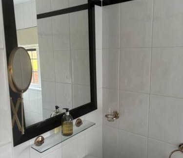 Stedham House | Picturebook cottage on prestigious polo estate