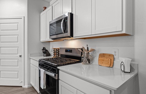 Tucson House | Picturesque 5 bedroom with Mountain Views