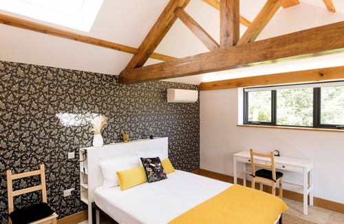 Angmering House | Picturesque barn suite in the South Downs with gym and spa