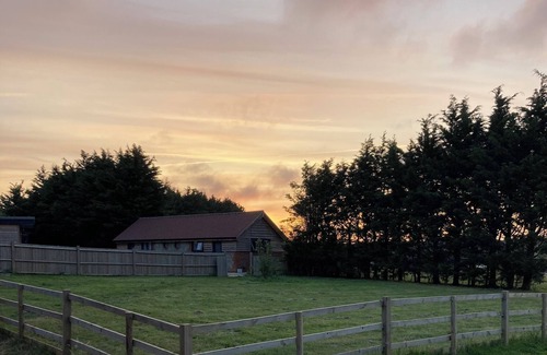 Angmering House | Picturesque barn suite in the South Downs with gym and spa