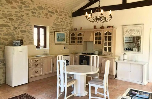 Pellegrue House | Picturesque Family/Golf Oasis: Pool, Snooker, View