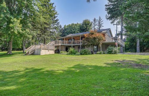 Phoenix House | Picturesque Phoenix Vacation Home on Oswego River!