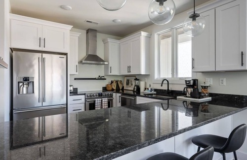 Wayland Park Apartment | Piedmont Place 304| Lux Vineyard & Brewery Getaway in the Heart of Crozet | Pet Friendly