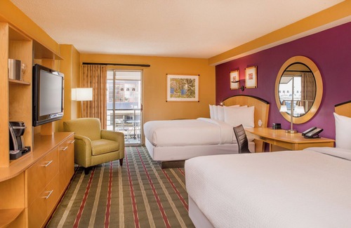 Inner Harbor Hotel | Pier 5 Hotel Baltimore