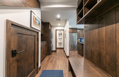 Tahoe Sierra Estates House | Pier|Beach|Tennis|Pickleball|Walk to Town