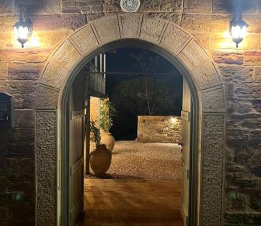 Kambos Hotel | Pietra Rossa