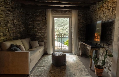 Blevio Apartment | Pietralago, appartamento con giardino vista Lago