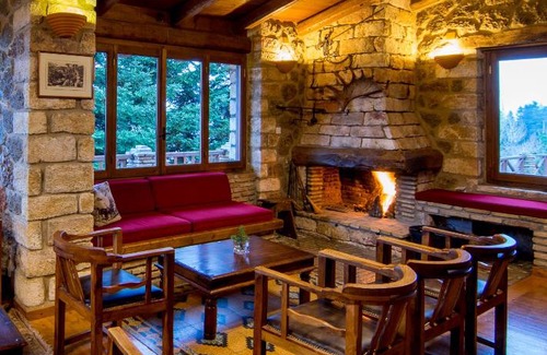 Mesaia Trikala Hotel | Pigi Tarlampa Hotel