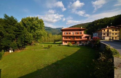 Pulfero House | Pikes