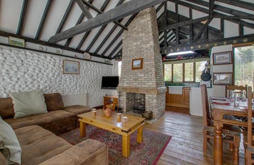 Bacton House | Pilgrims Chase