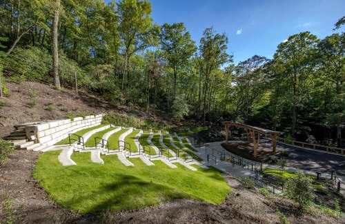 Pisgah Forest Hotel | Pilot Cove