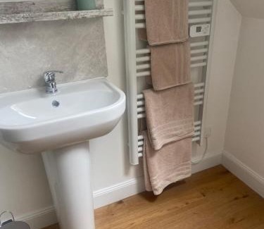 Plouguenast House | Pinabre Rose Cottage