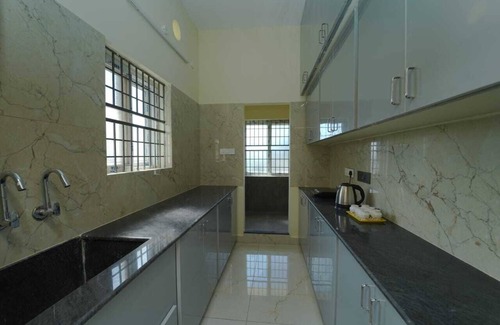 Tirupati Apartment | Pinaka Homestay, A charming 2-bedroom flat with AC, WiFi in pleasant Tirupati