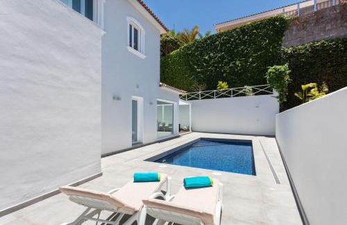 Las Cuevas House | Pinalito - Vivienda vacacional con piscina privada