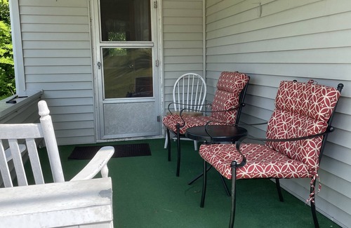 Saxton House | Pinchot Road Retreat