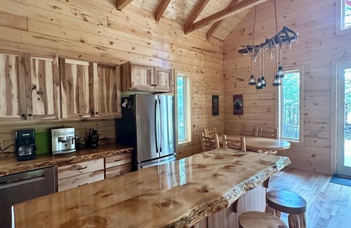 Minong Cabin | Pine Cabin on Gilmore Lake