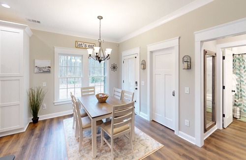 Cartersville House | Pine Mtn Getaway Pet-OK 3BR w Weekday Discounts