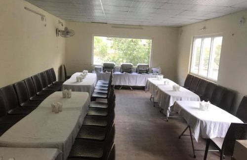 Athmuqam Hotel | Pine Park Lodges