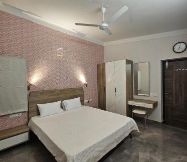 Yelagiri Apartment | Pine Tree Garden - No Alcohol Zone