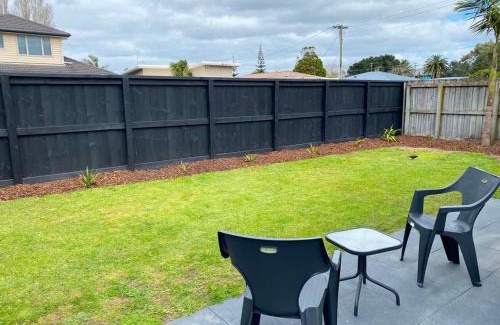 Orewa House | Pine Unit Orewa Beach