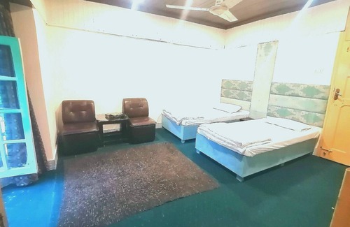 Loralai District Hotel | Pine Valley View