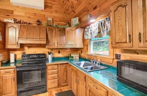 Elliottsburg Cabin | Pine View Cottage