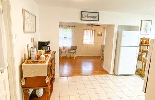 Juno Beach House | Pineapple Palm - Entire Home (Bring your boat!)