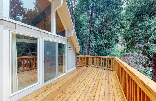 Crestline House | Pinecrest Paradise