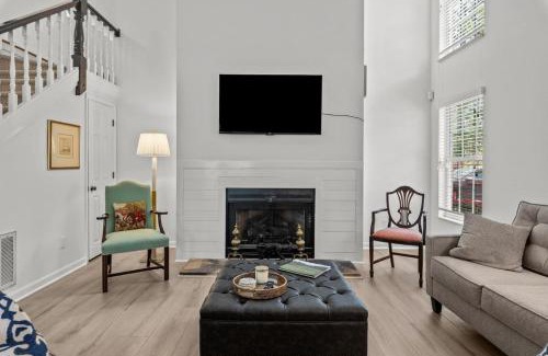 Pinehurst House | Pinehurst Manor 2BR Townhome