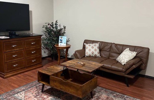 Laurel House | Pinehurst Suite Room 206